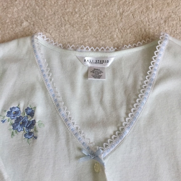 Vintage Floral Embroidered Knit Cardigan ThreeQuarter Sleeve Light Blue Sz Small - Picture 3 of 13